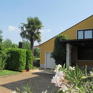 Zvezdica*** With Garden , Zambratija (Istria) Kroatien