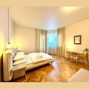Center Unirii Square Private With View - Shared Amenities , Bukarest Rumänien